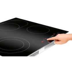 Plaque de cuisson en vitrocéramique 4 feux avec double zone encastrable Bomann EBK7941